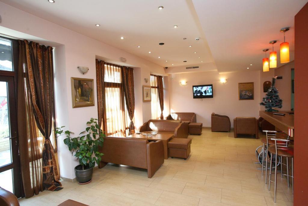 Hotel Varosha Lovech Bagian luar foto